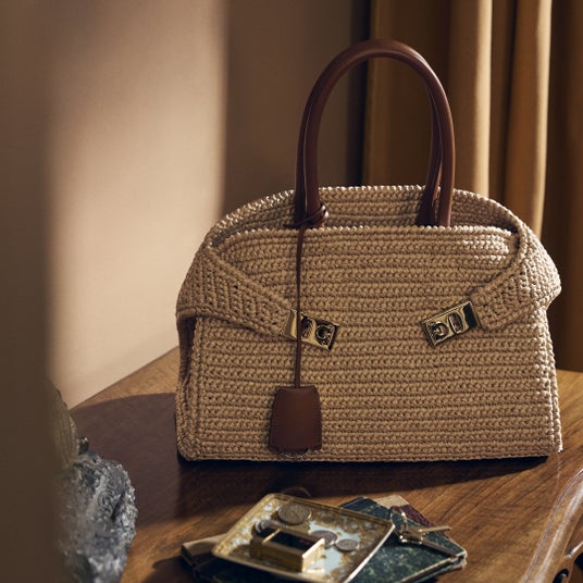 【FERRAGAMO】PF26 にフォーカスしたポップアップストアを伊勢丹新宿店でオープン 【FERRAGAMO】PF26 にフォーカスしたポップアップストアを伊勢丹新宿店でオープン