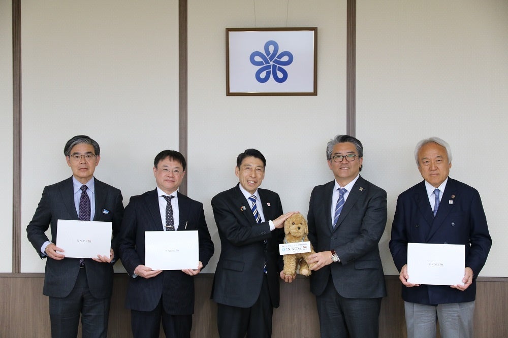 左から、当社CSO大久保、児玉氏、服部氏、当社代表広津、藏内氏