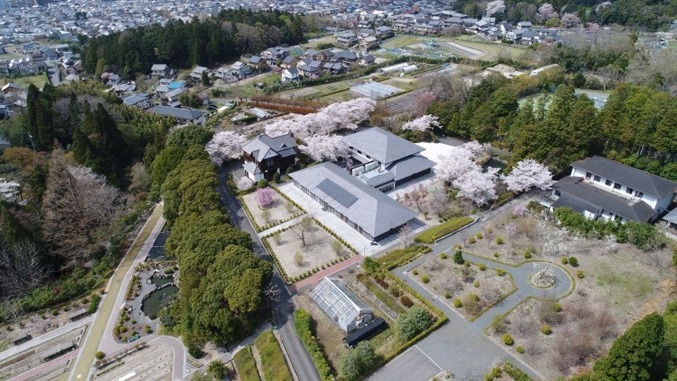 京都薬用植物園 空撮（研修棟周辺）