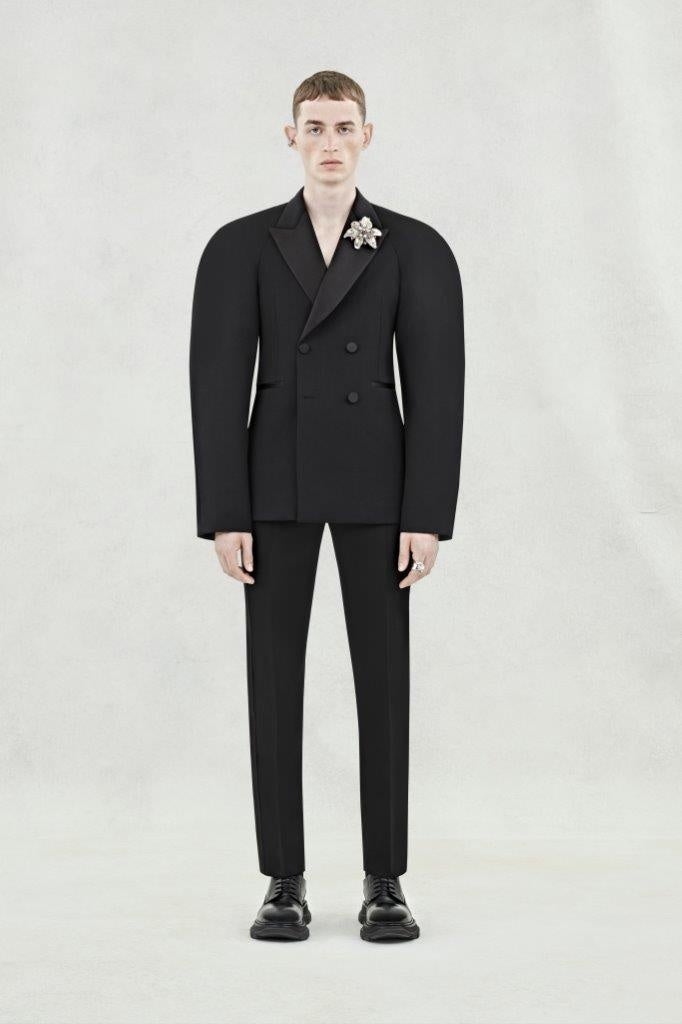 LOOK 25