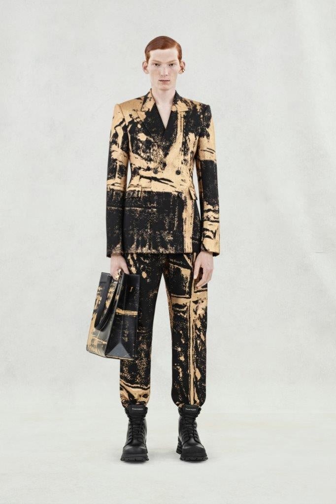 LOOK 29