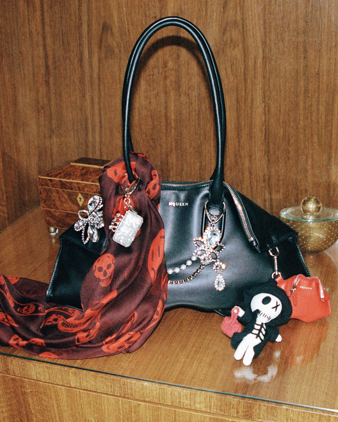 未使用 アレキサンダー マックイーン ショッパー トート バッグ マンタ McQueen】2026年春夏プレコレクションより新作バッグ「マンタ」が登場