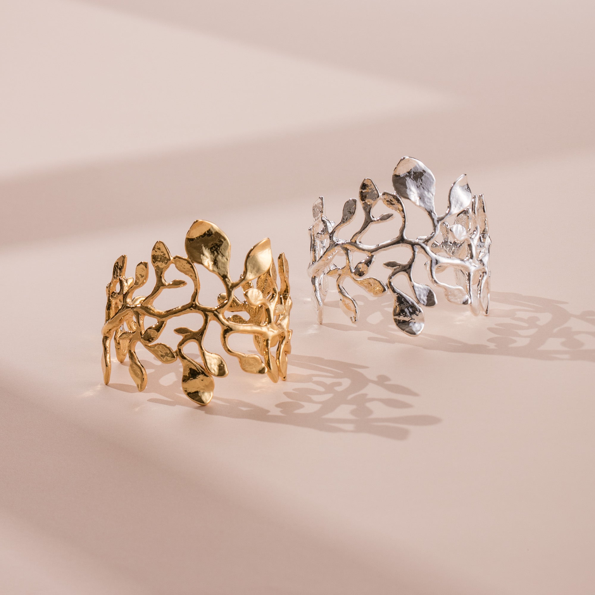 リーフ・クラウン バングル