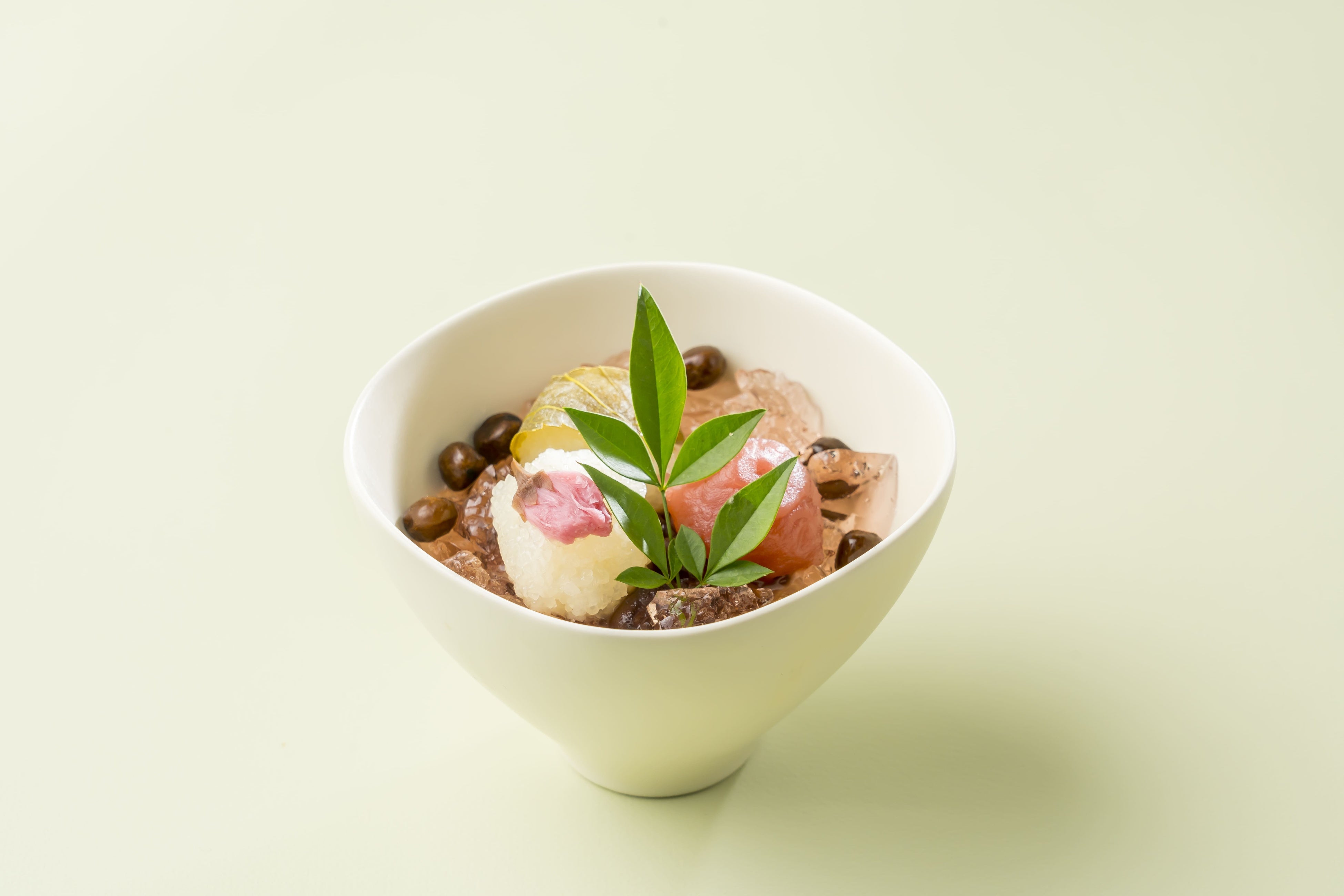 桜が香る 桜道明寺あんみつ きび糖蜜添え