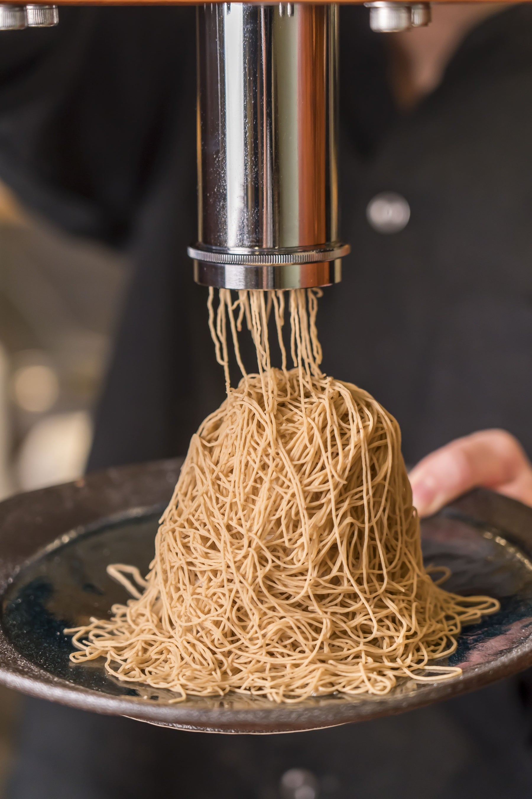 モンブランクリームは、ご注文を受けてから絞ります。