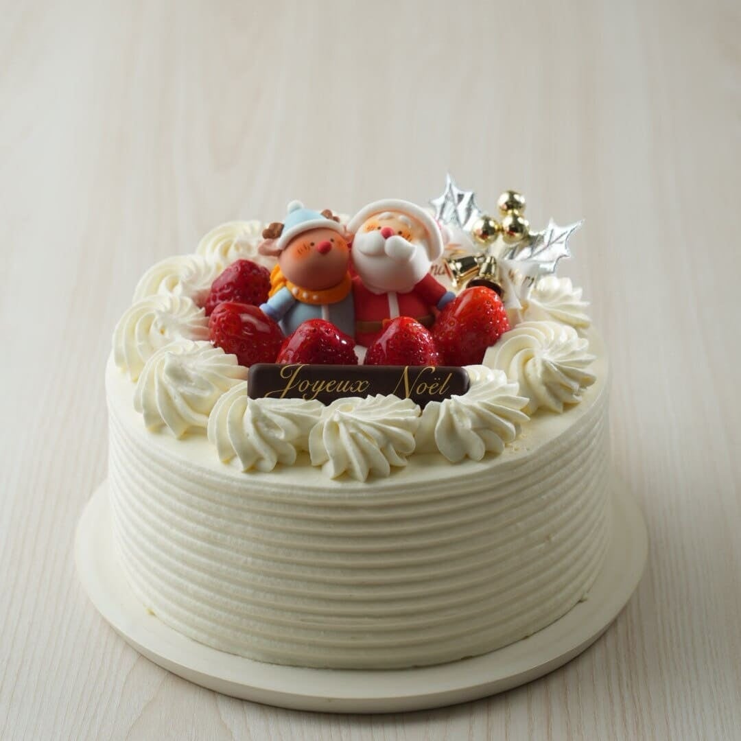 写真④「生クリーム」 5号サイズ 5,200円(税込)(直径15cm)