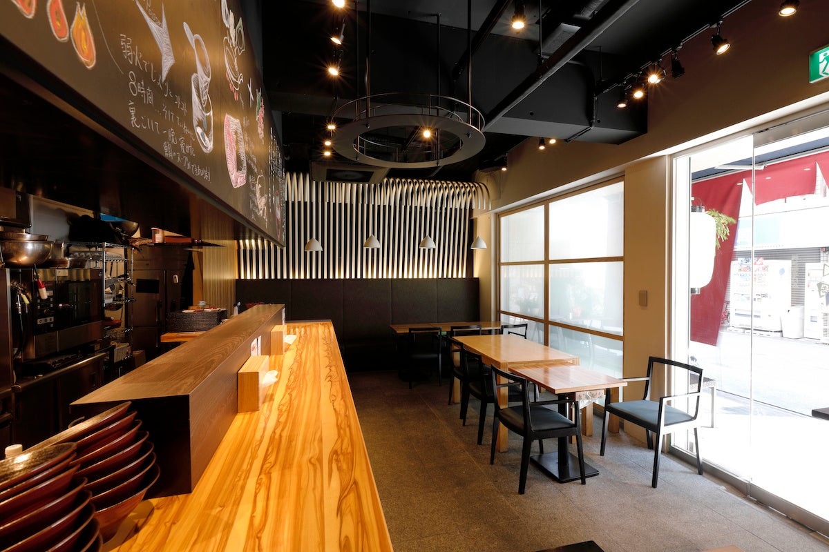 鯛担麺専門店「抱きしめ鯛」店舗内観