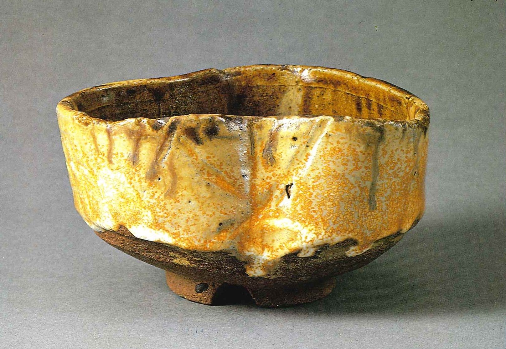 東蓮寺藩誕生400年記念特別展示「黄金高取の里帰り~加藤唐九郎コレクションより~」を開催します 東蓮寺藩誕生400年記念特別展示「黄金高取の里帰り~加藤唐九郎コレクションより~」を開催します