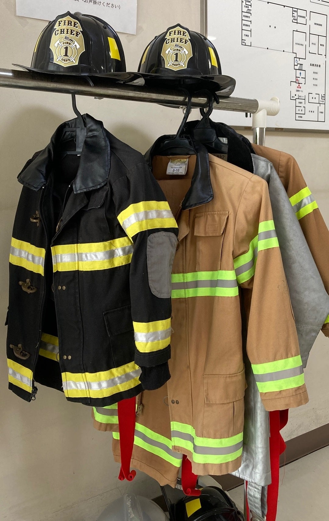 撮影用消防服（イメージ）