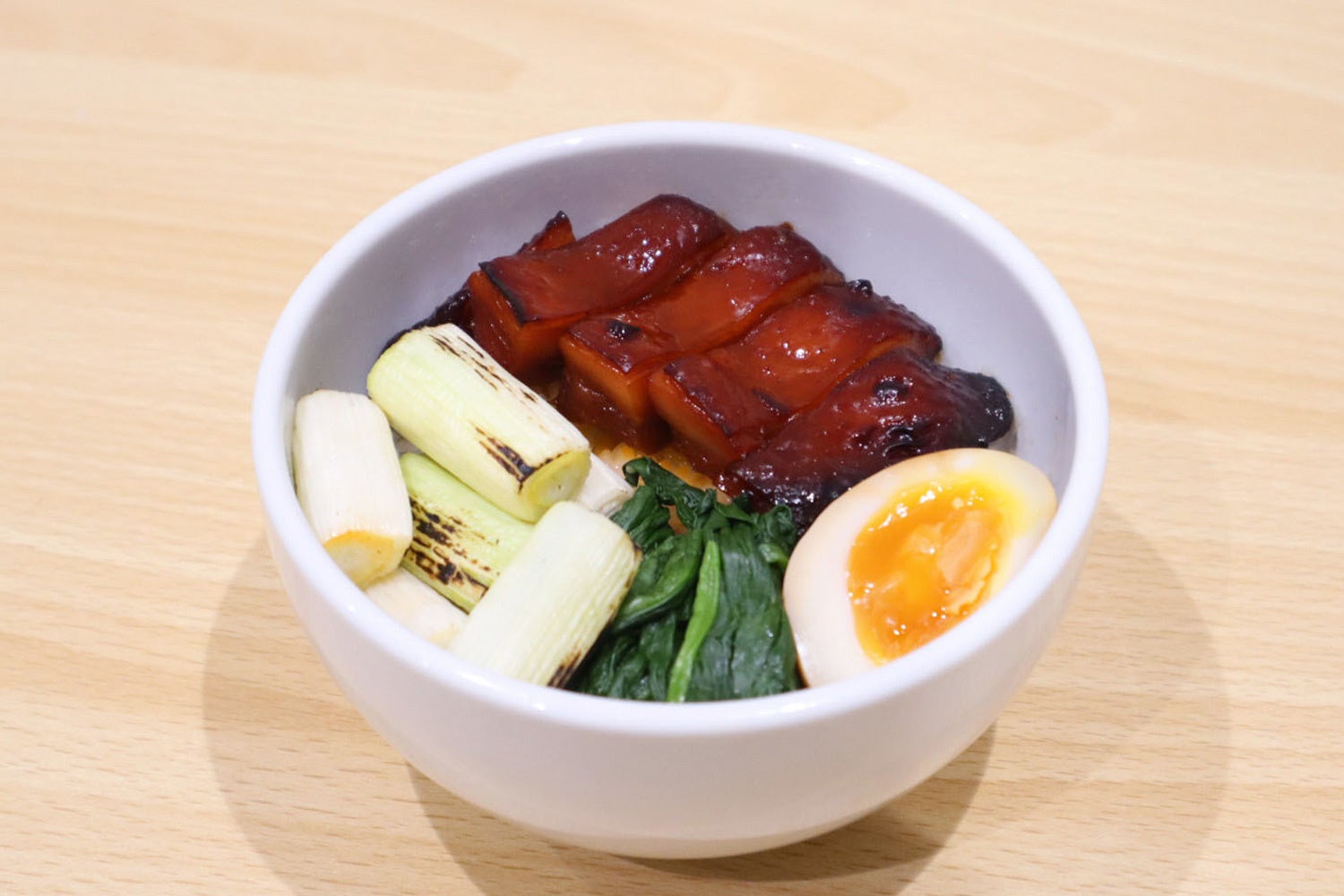 チャーシューメイ ストア  「赤城鶏チャーシューと深谷ねぎ丼」