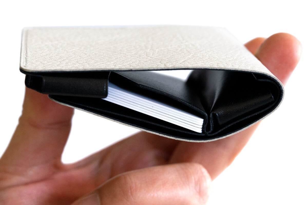 Hitoe Fold Aria -Monocromo-