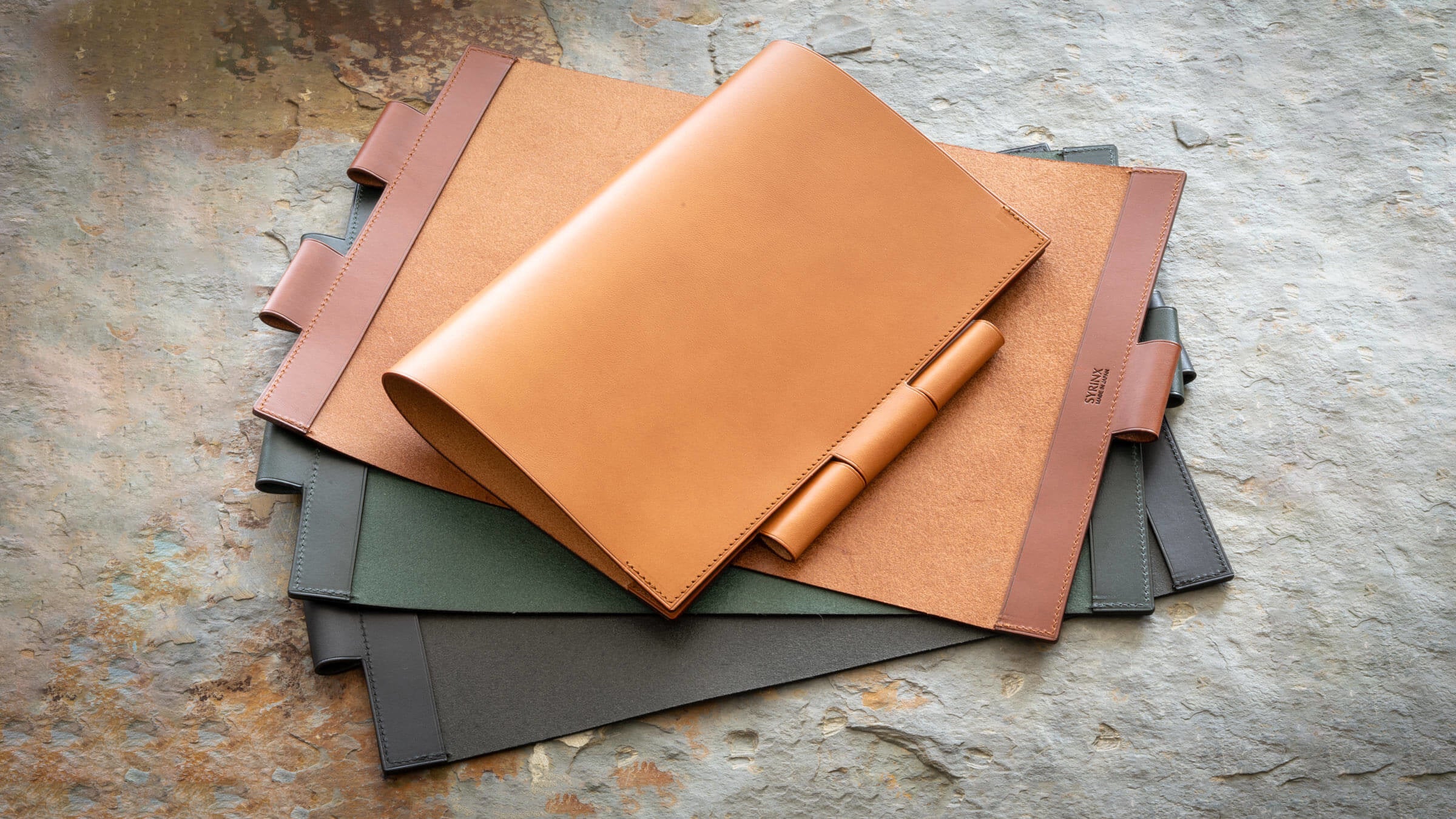 SYRINX シュリンクス Hitoe L-zip リスシオ 薄い長財布 未使用 収納時の薄さわずか9mmの極薄長財布「Hitoe L-zip L」が登場