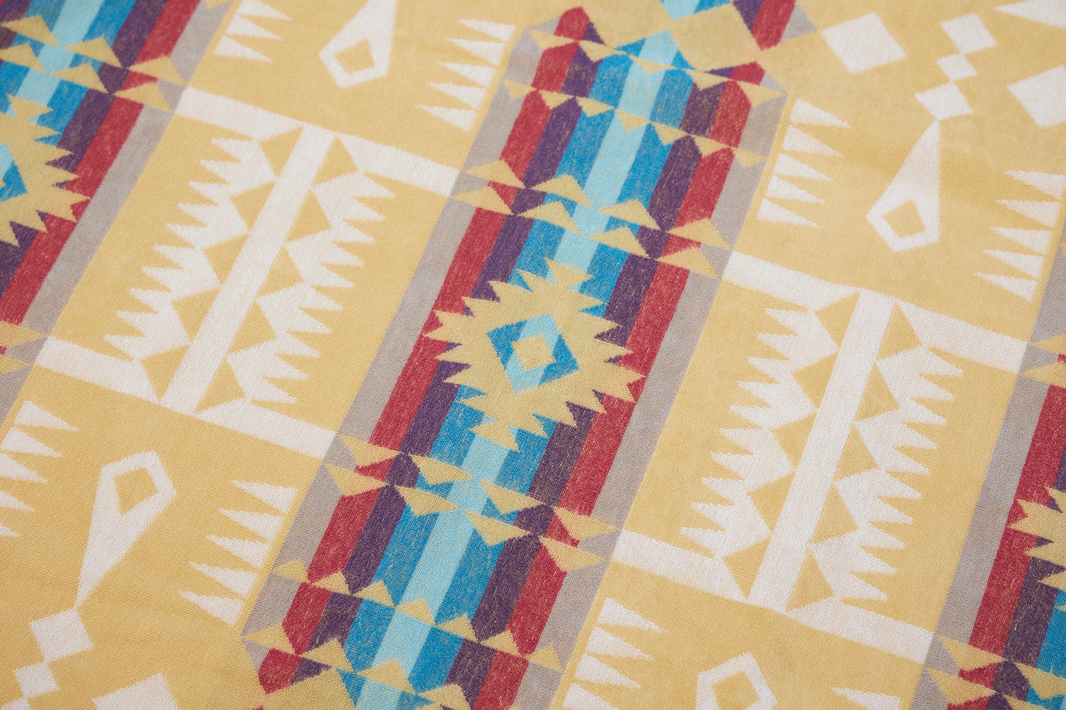 ▶高密度パイル／野外でも適した耐久性のあるパイル生地