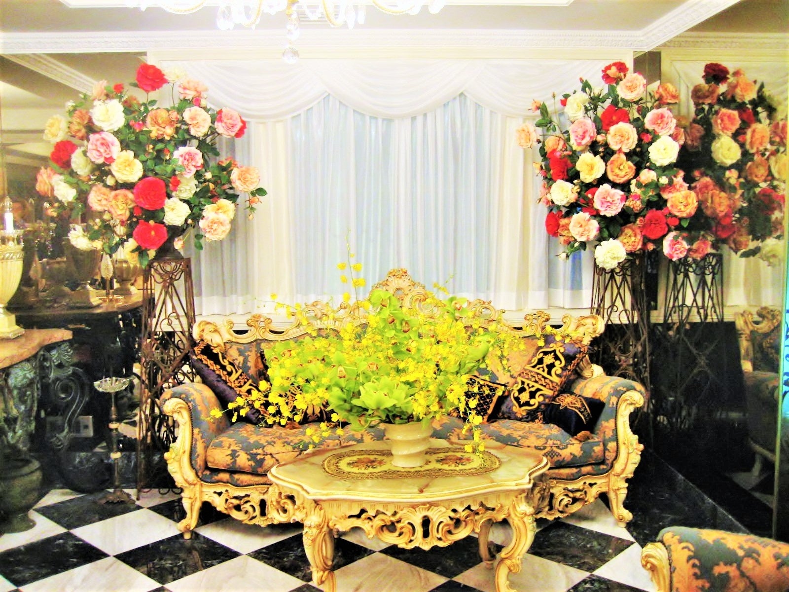 華道家 假屋崎省吾 華道歴40年記念イベント 22年2月25日 金 から3月21日 月 祝 まで 東京 表参道にある自邸を会場に 華道家 假屋崎省吾 邸にいける 表参道自邸 最後の展覧会 を開催 有限会社カリヤザキショウゴのプレスリリース 華道家 假屋崎省吾 華道歴40年記念イベント 22年2月25日 金 から3月21日 月 祝 まで 東京 表参道にある自邸を会場に 華道家 假屋崎省吾 邸にいける 表参道自邸 最後の展覧会 を開催 有限会社カリヤザキショウゴのプレスリリース