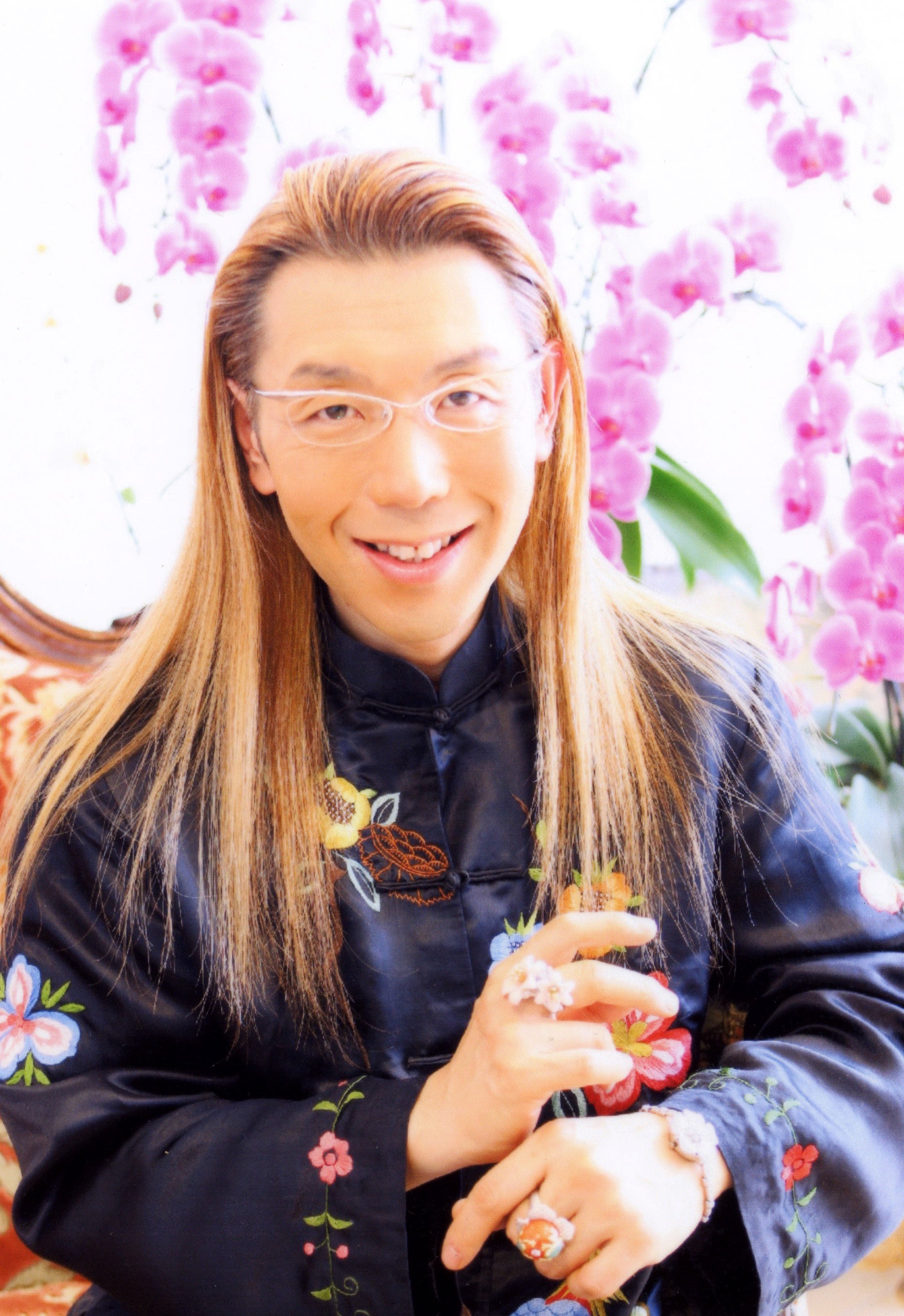 元祖華道家 假屋崎省吾 11月13日(木)から11月24日(月・祝)まで、酒田市 本間美術館・清遠閣にて「華道家 假屋崎省吾の世界展 」を開催!!