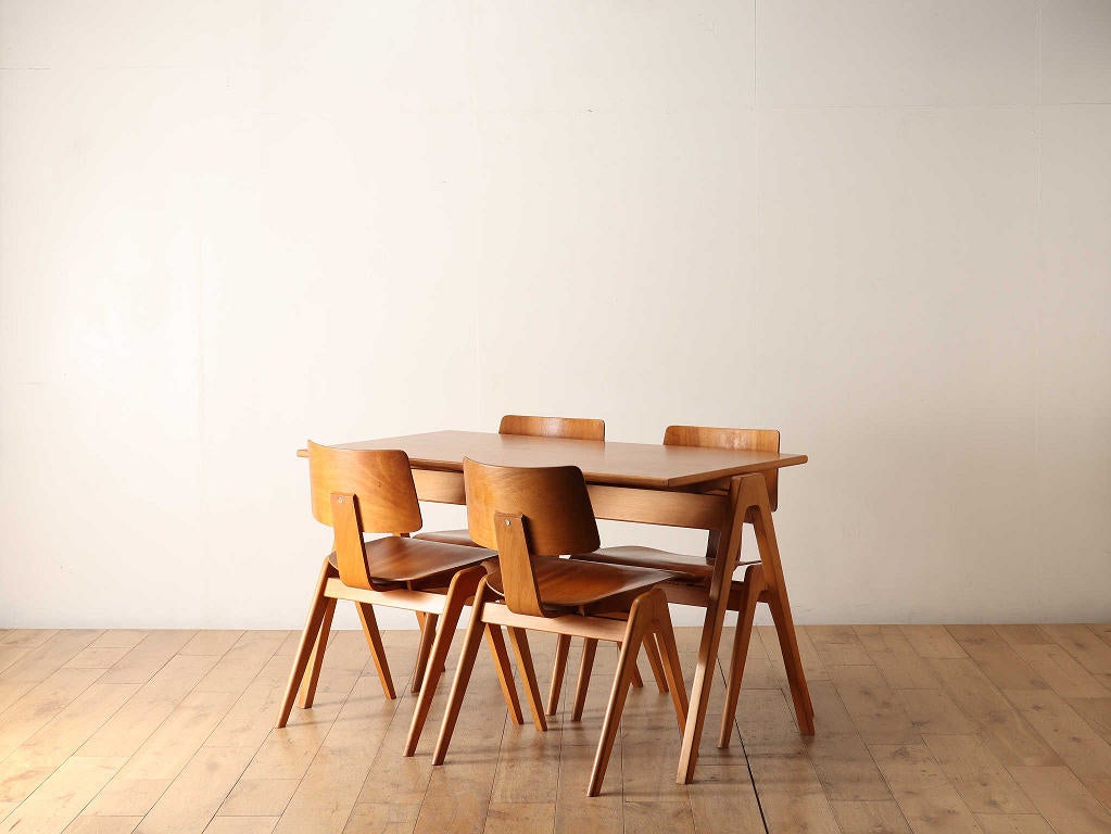 Robin Day Dining Set　ENGLAND 1960年代（推定） Walnut Beech