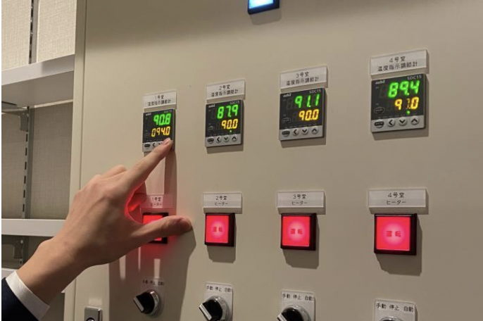 サウナ室は80～100℃で管理します 事前に伝えていただくと好みの温度に調節可能