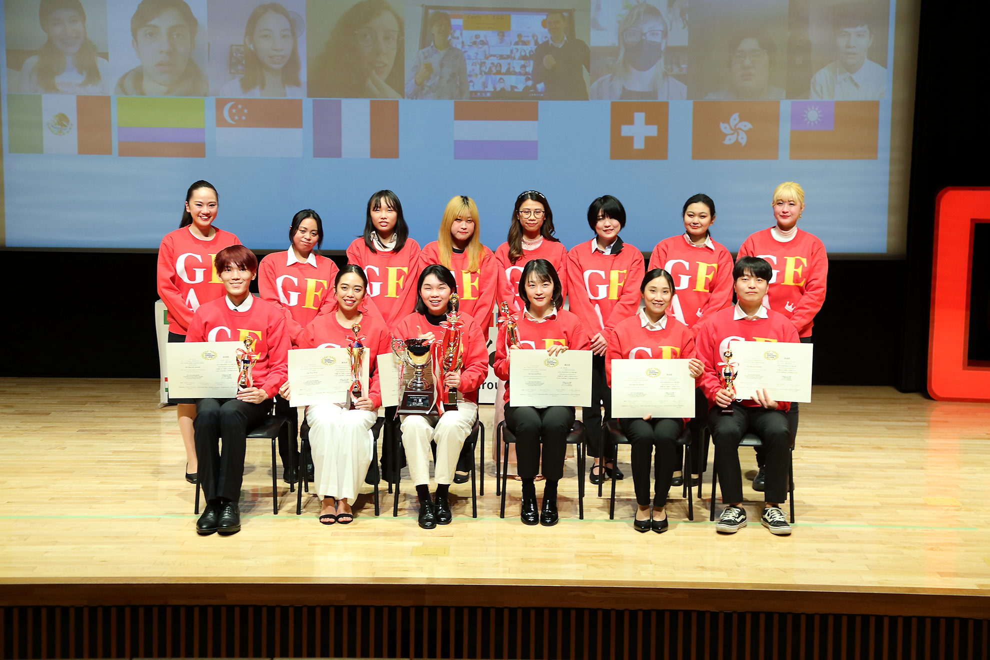 ※撮影時のみマスクを外して集合しています