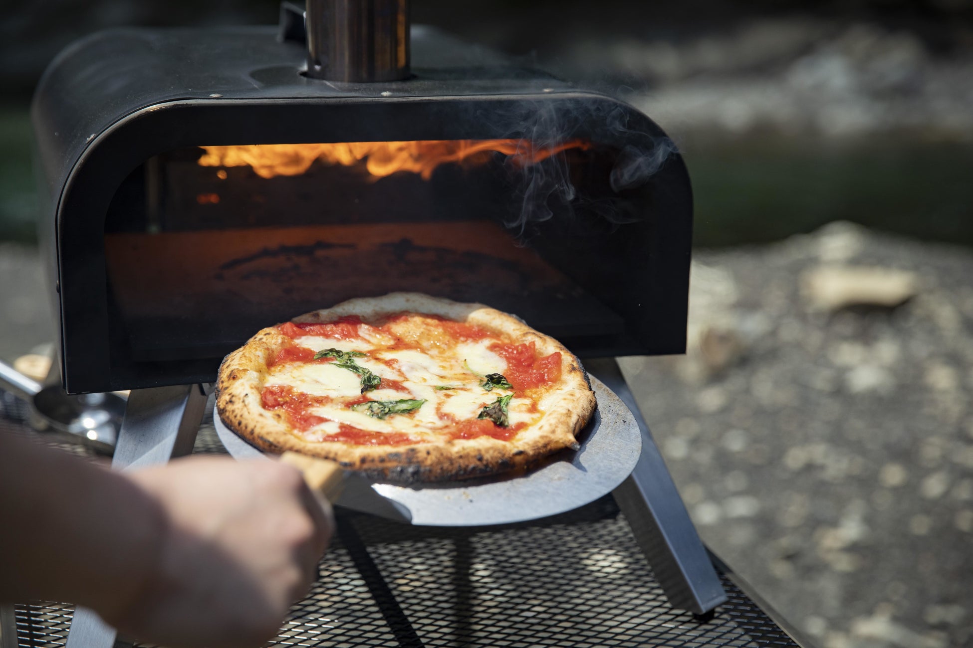 アウトドア用ピザ窯ブランドenroのピザ窯 窯 焼名人 累計販売台数が3 000台を突破 約40本の圧倒的レシピ動画数でユーザーを手厚くサポート 株式会社enroのプレスリリース アウトドア用ピザ窯ブランドenroのピザ窯 窯 焼名人 累計販売台数が3 000台を突破 約40本の圧倒的レシピ動画数でユーザーを手厚くサポート 株式会社enroのプレスリリース