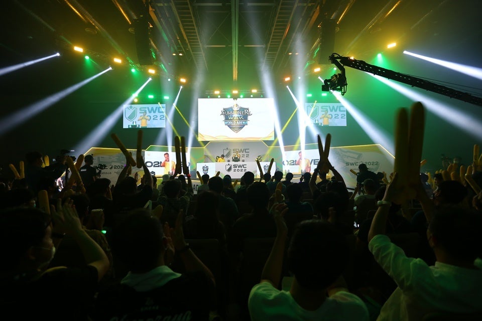 熱狂に包まれるタイ・バンコクの会場