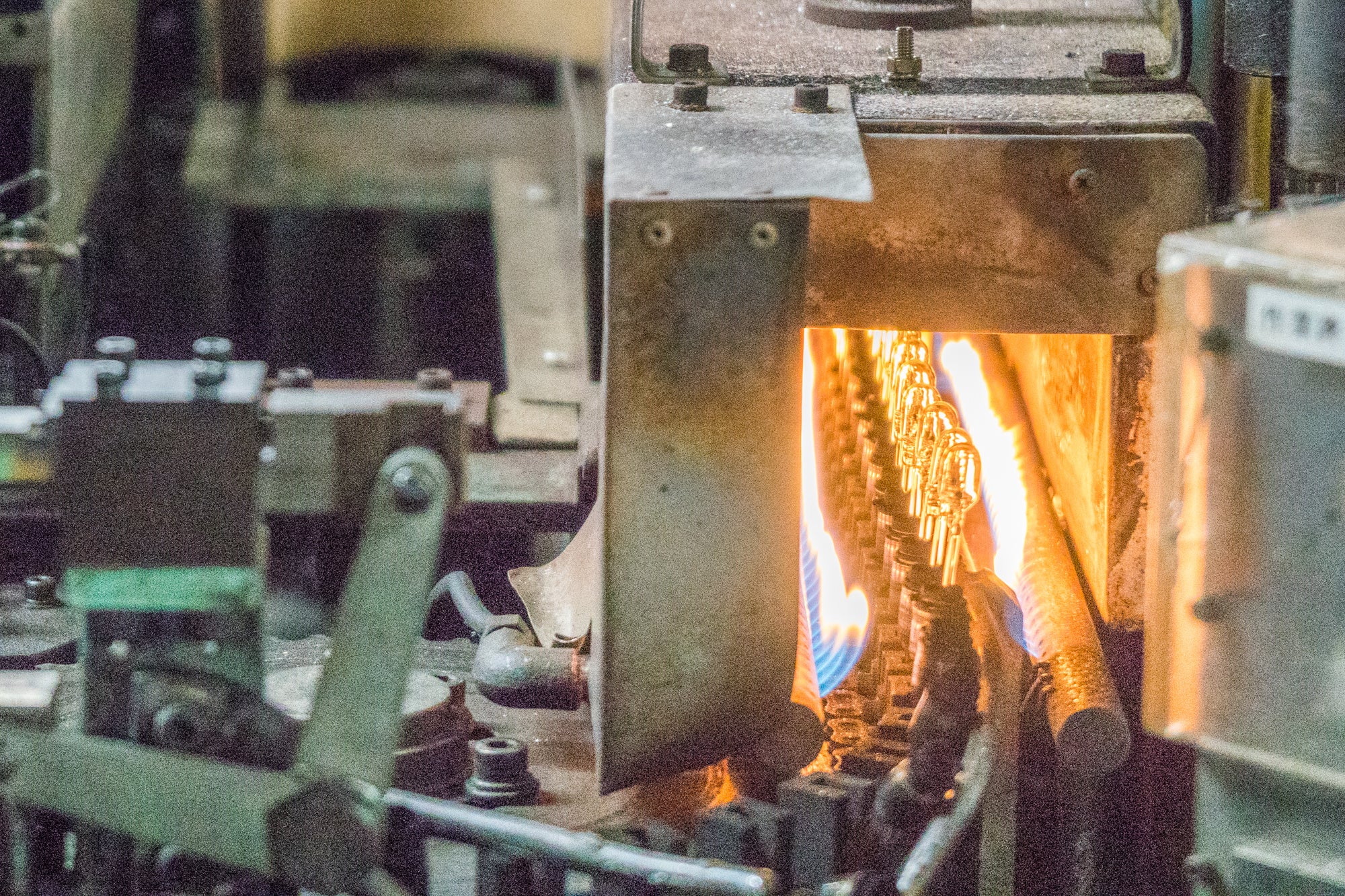 大井川電機製作所が製造する電球