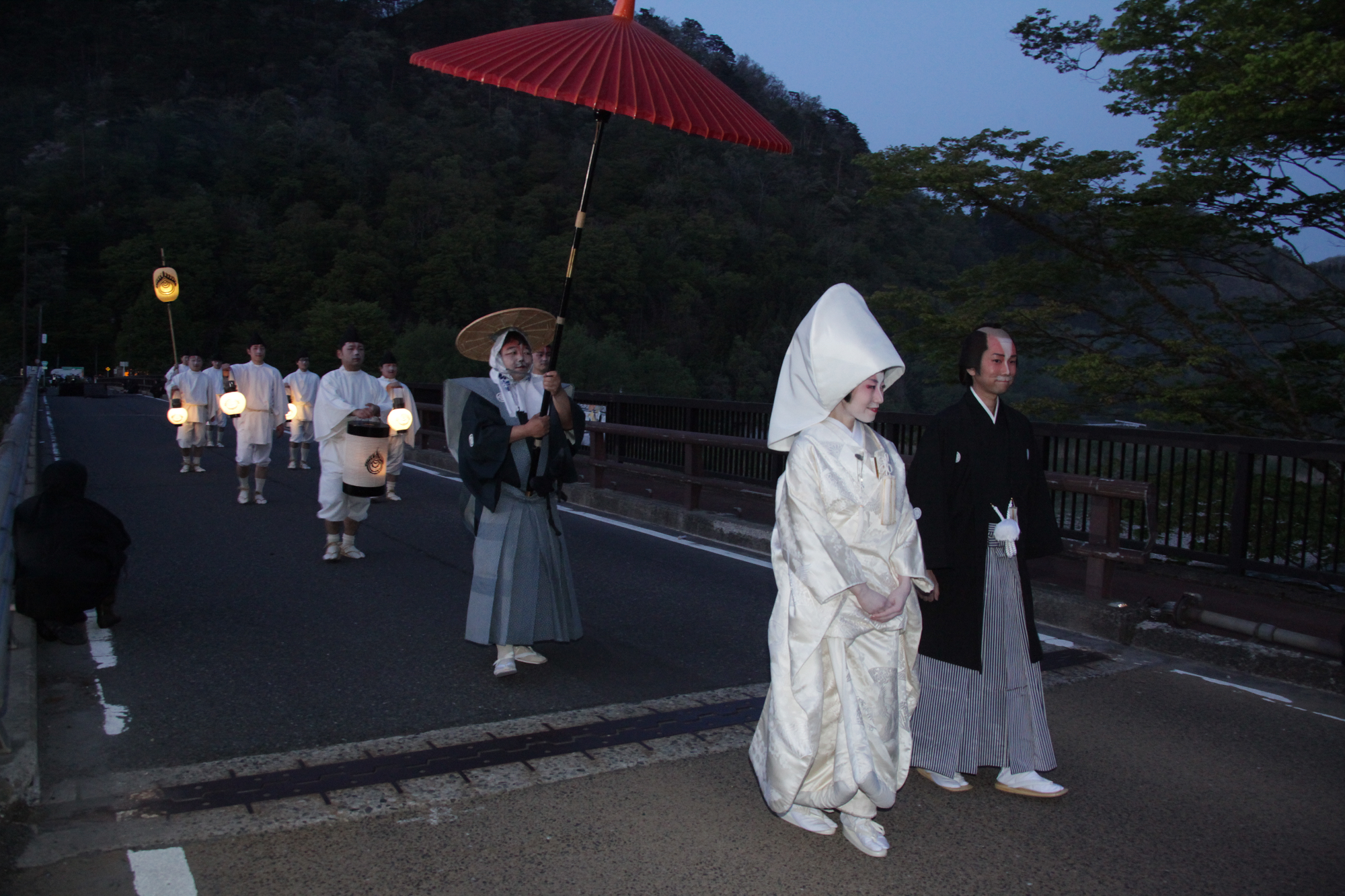 【曰く付き】花嫁前夜 人形 (結婚のご縁つなぎ) 曽根人形 / 木目込み人形 No.1071-A 【花嫁・花婿】 完成品