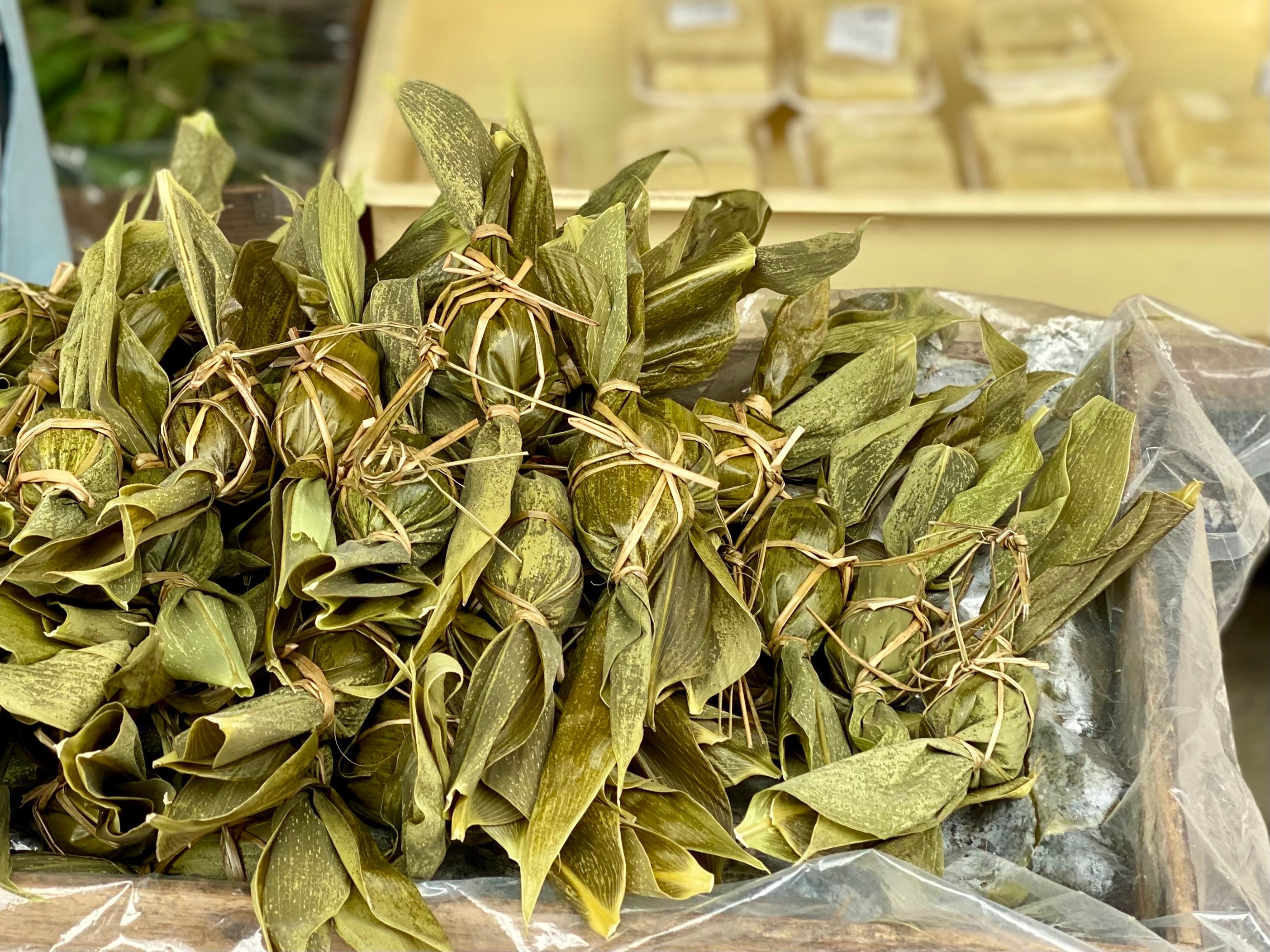 葛塚市で販売している笹団子