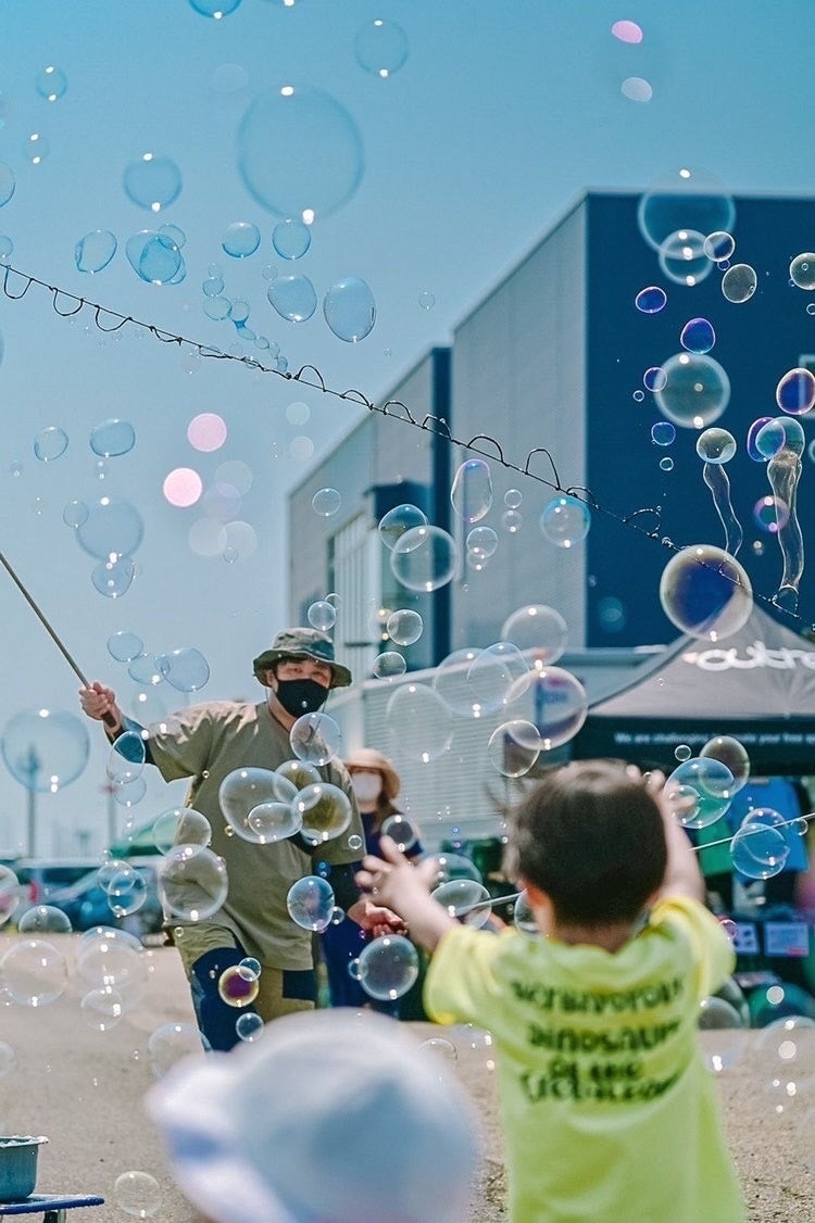 シャボン玉芸人 泡人