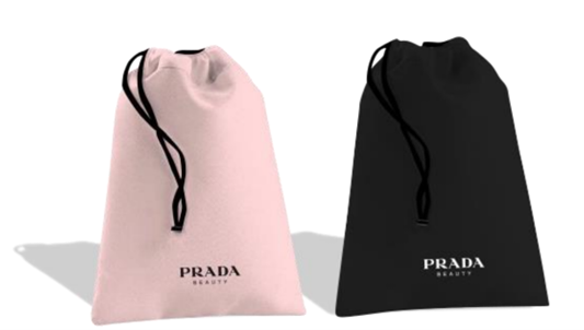 プラダ ビューティ＞阪急うめだ本店にクリスマス期間限定「プラダ