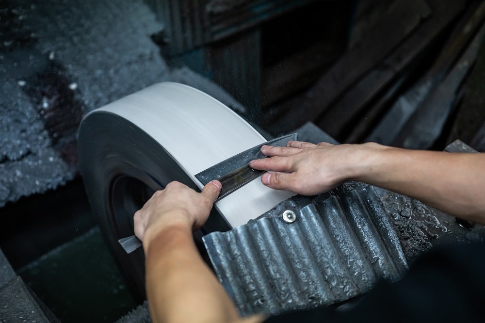 700年の伝統を継ぐ龍泉刃物、包丁の新シリーズ6型を発表。ハイグレード