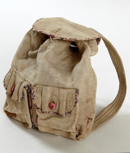 「リュックサック」(娘)　平和祈念展示資料館所蔵