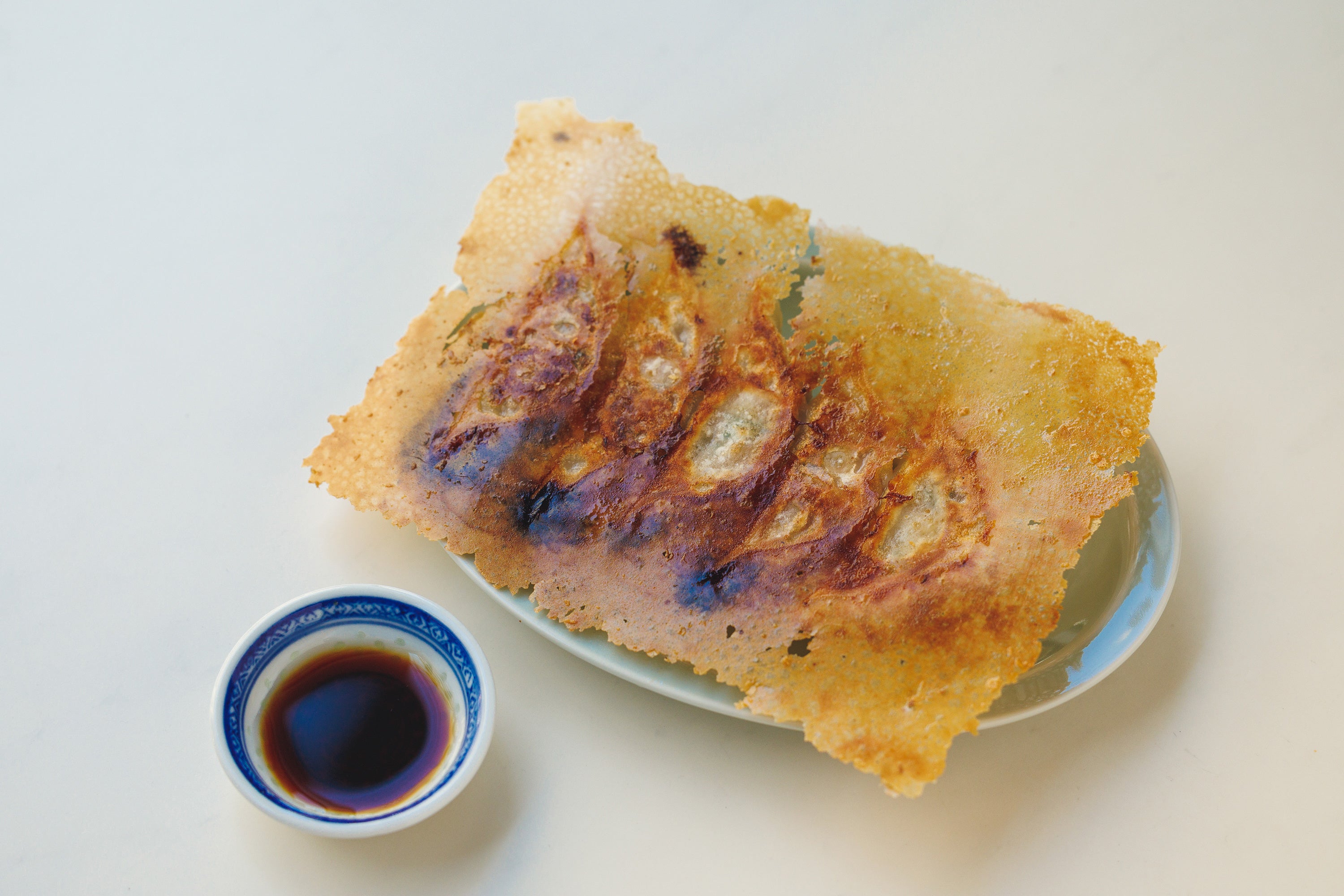 黒豚を使ったジューシーな羽根つき焼餃子