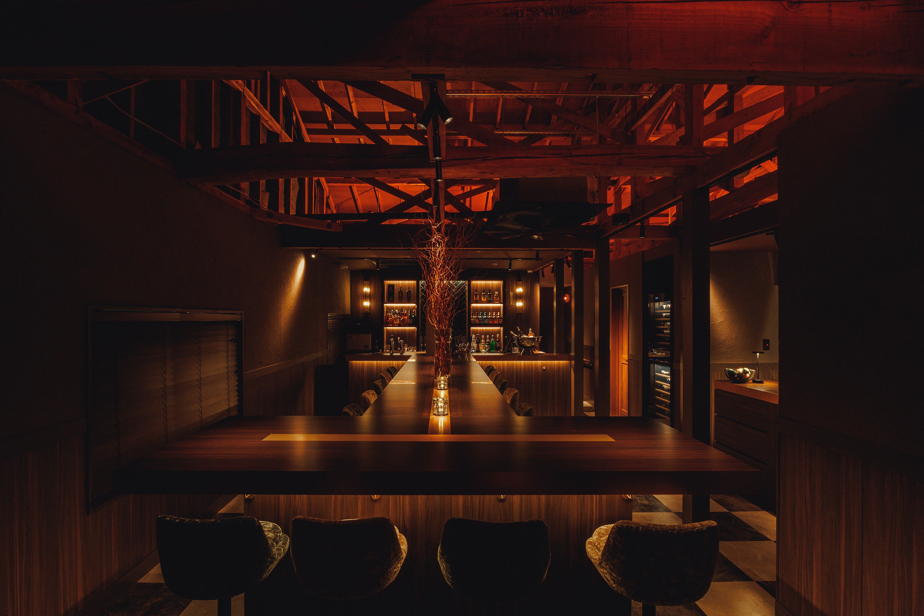 H型のカウンター