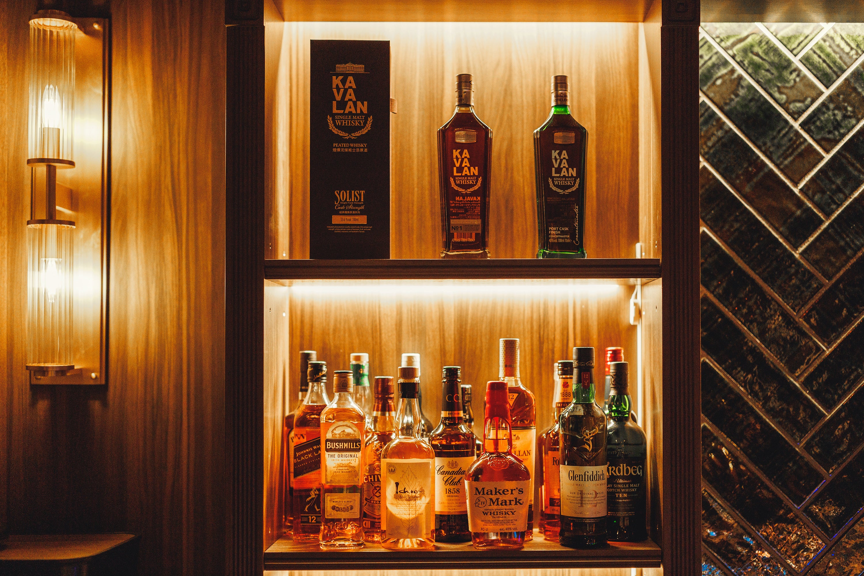 KAAVALANほかウィスキーのラインナップ