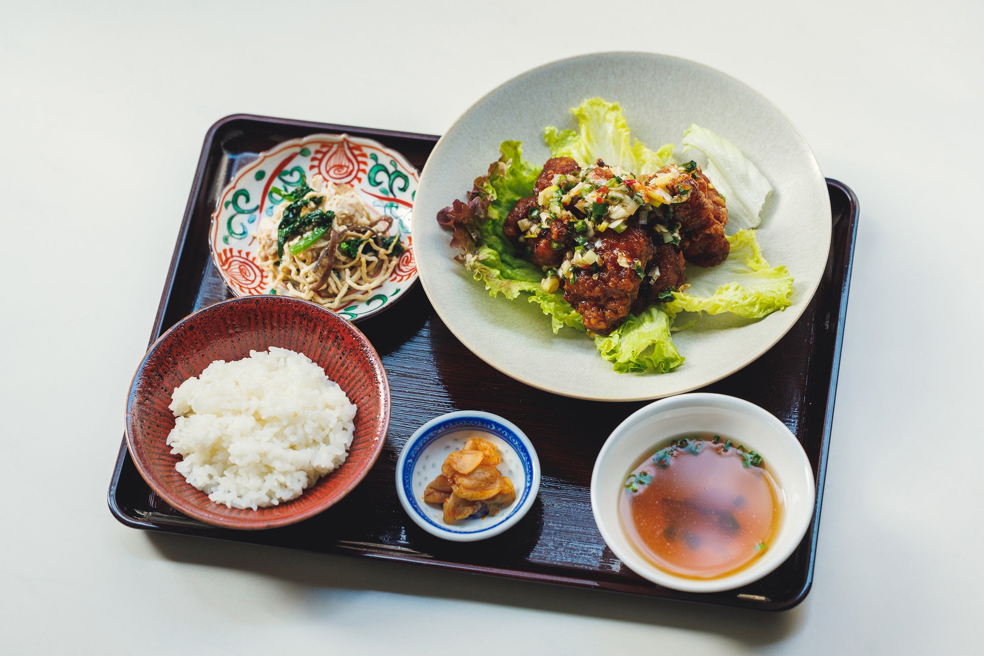 ボリュームたっぷりの定食