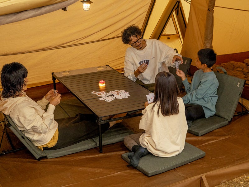 家でもキャンプでも使える】1人用折り畳みソファ「ザシキソファハーフ