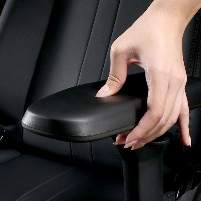 クッション内蔵のソフトな腕置き