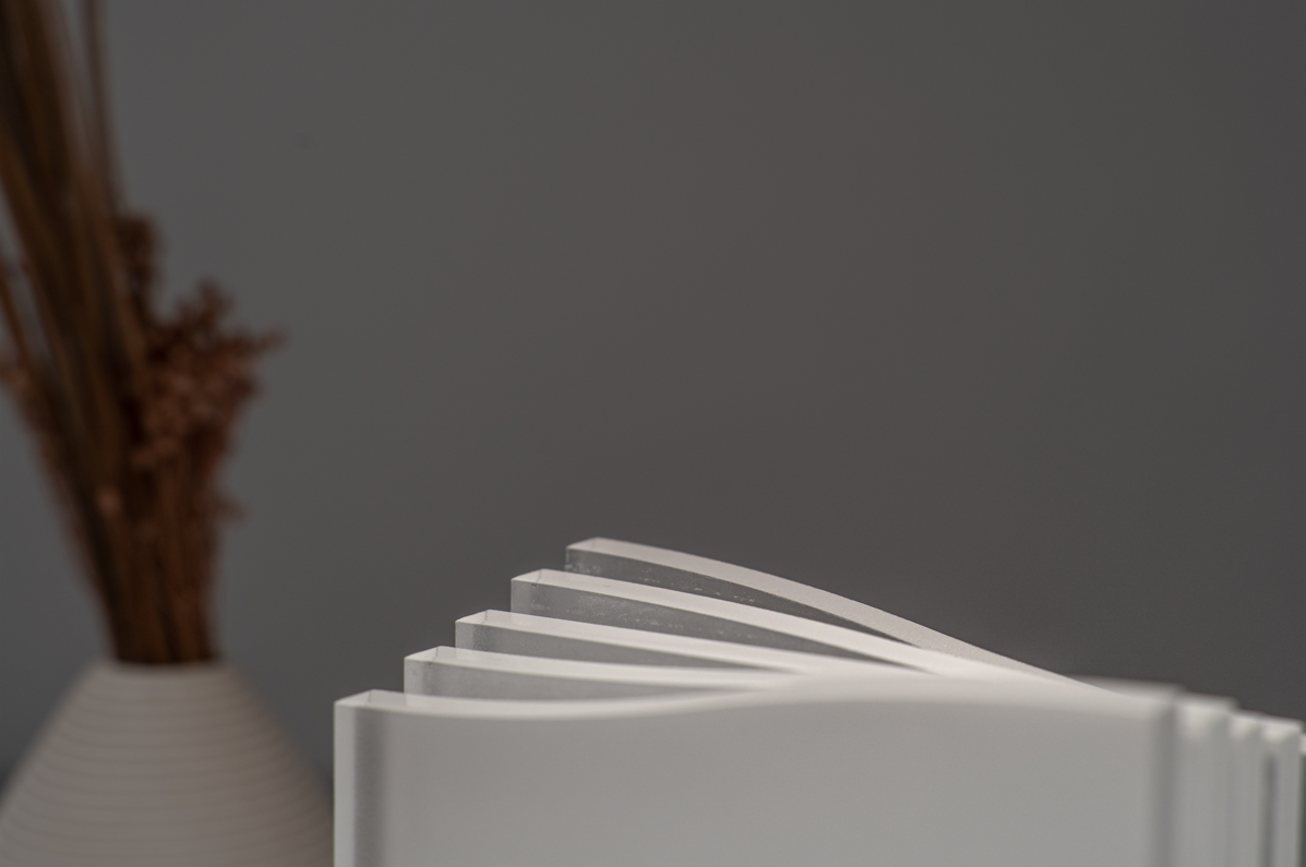 サンドペーパーで削った複数のアクリル板を使用