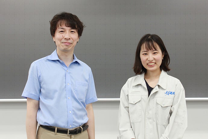 神奈川大学 清水教授とJAXA 山地さん