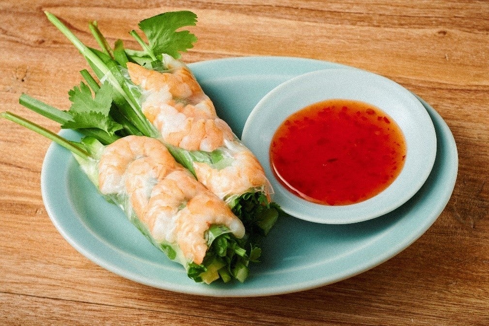 「海老とハーブの生春巻き」（630円）