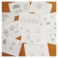 「マークの本」（佐藤卓著）に登場する17種類のマークのスケッチの展示