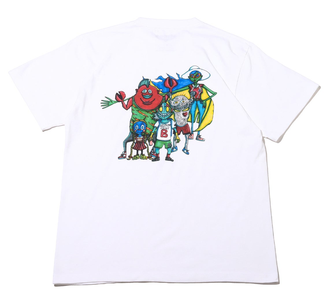 atmos、ECOALF、玄氏による３者コラボＴシャツ（税込¥6,050） 後ろには玄氏が描いたアートをプリント