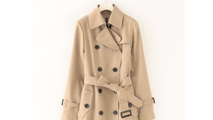 BLUE LABEL CRESTBRIDGE」ブランドを代表するトレンチコートに環境負荷 BLUE LABEL CRESTBRIDGE」ブランドを代表するトレンチコートに環境負荷