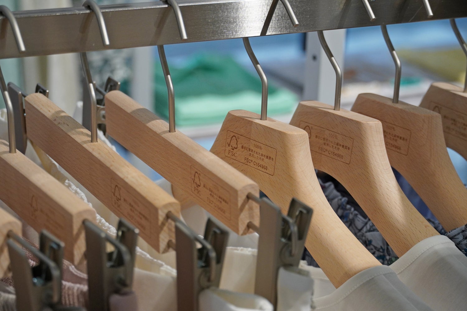 SANYO Outlet STORE 湘南平塚店 FSC 認証ハンガー