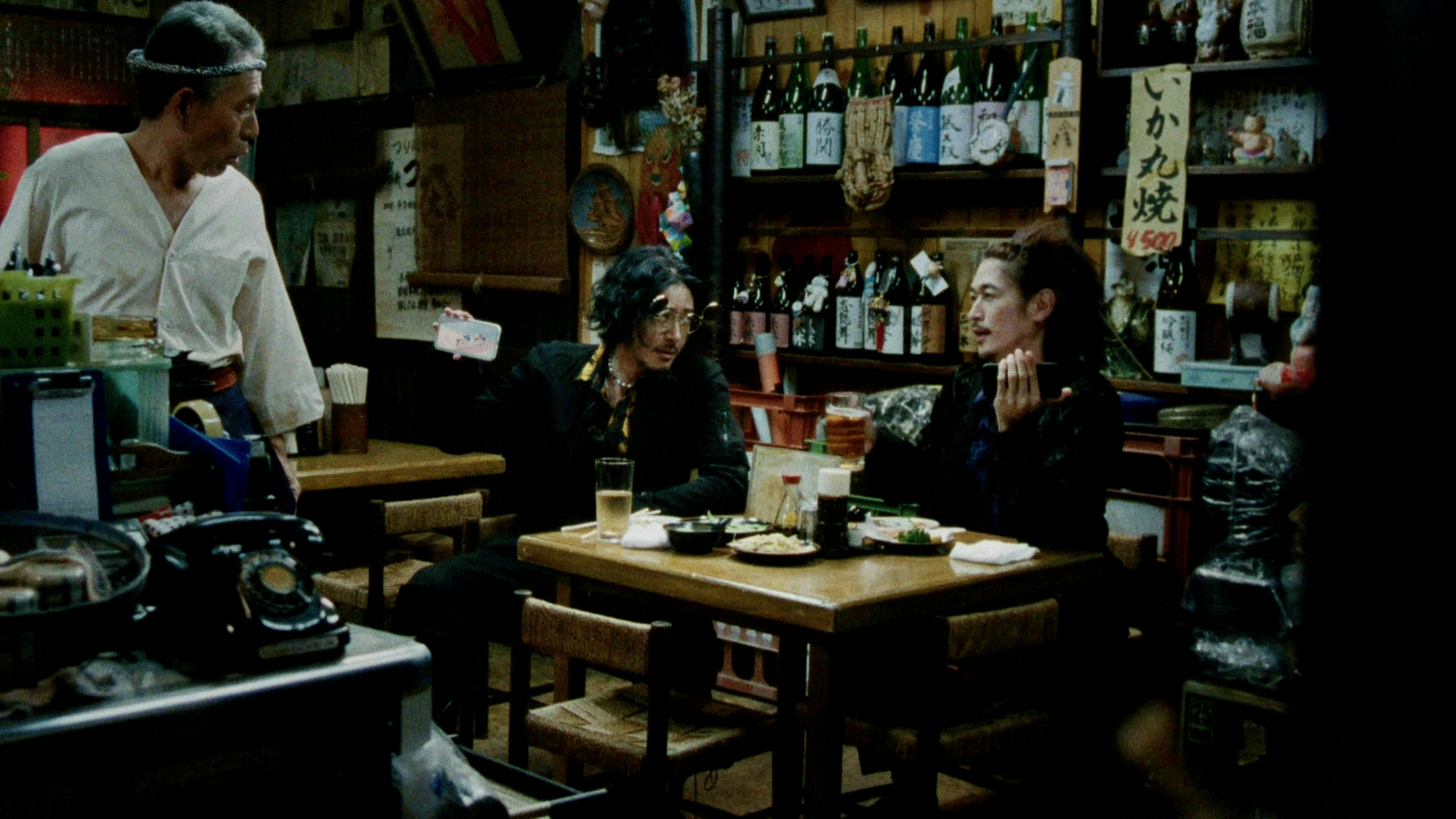 オダギリジョーさんと窪塚洋介さんが俳優人生史上初の共演 Winticket新cm 8時半だよ 競輪集合 他 7パターンを一挙公開 ミッドナイトを楽しむ二人の姿を描く連作cm 株式会社winticketのプレスリリース