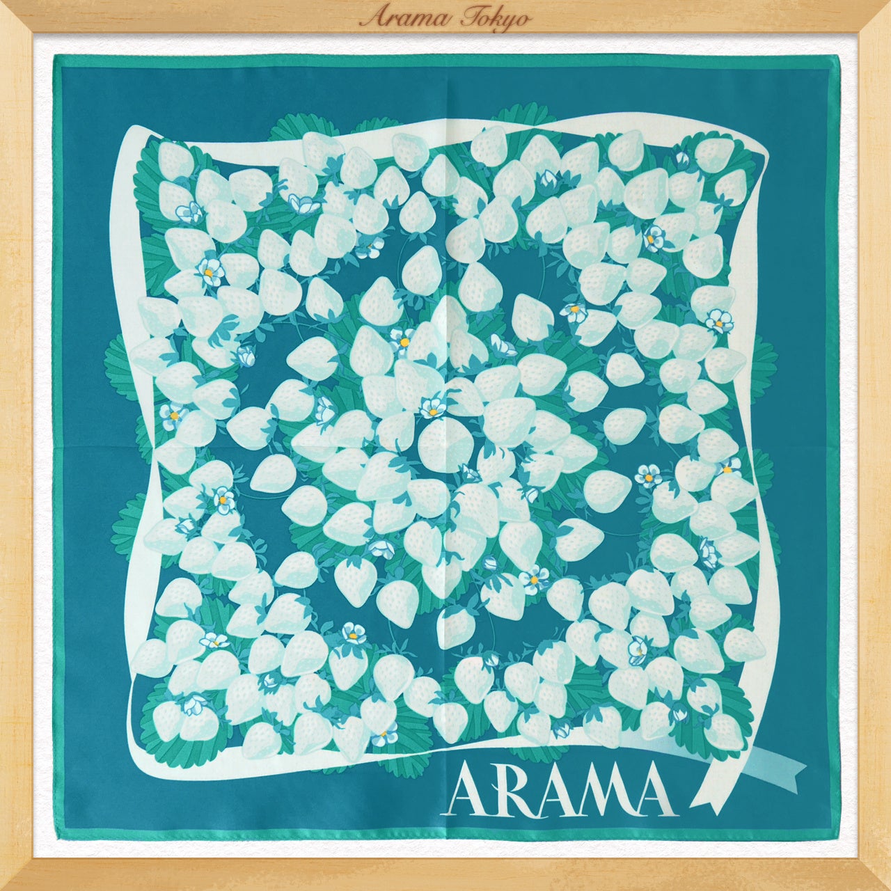 ARAMA TOKYOからこの時期だけの「黒いちごのスカーフ」登場