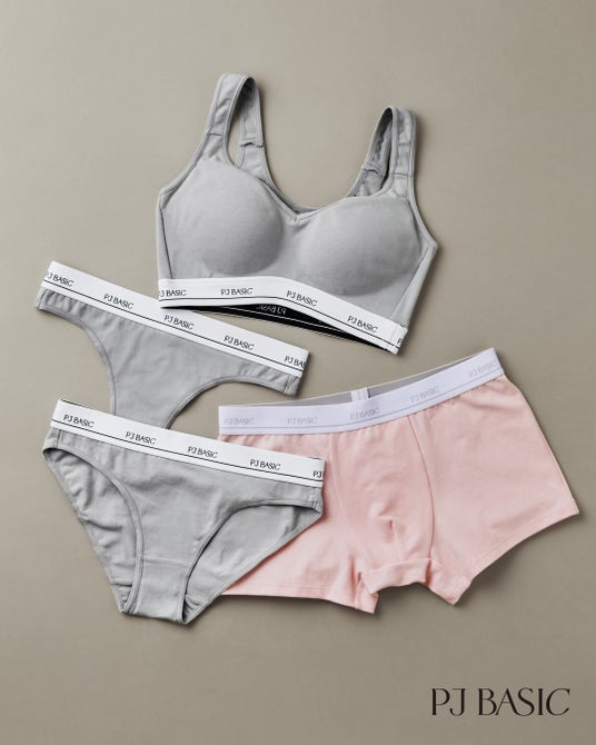 飽きのこないシンプルさを追求したPEACH JOHNの新シリーズ「PJ BASIC」がデビュー。ミューズ藤田ニコルが着用するメインビジュアルも ...