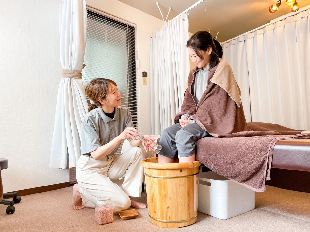 これからの季節にうれしい足湯付き