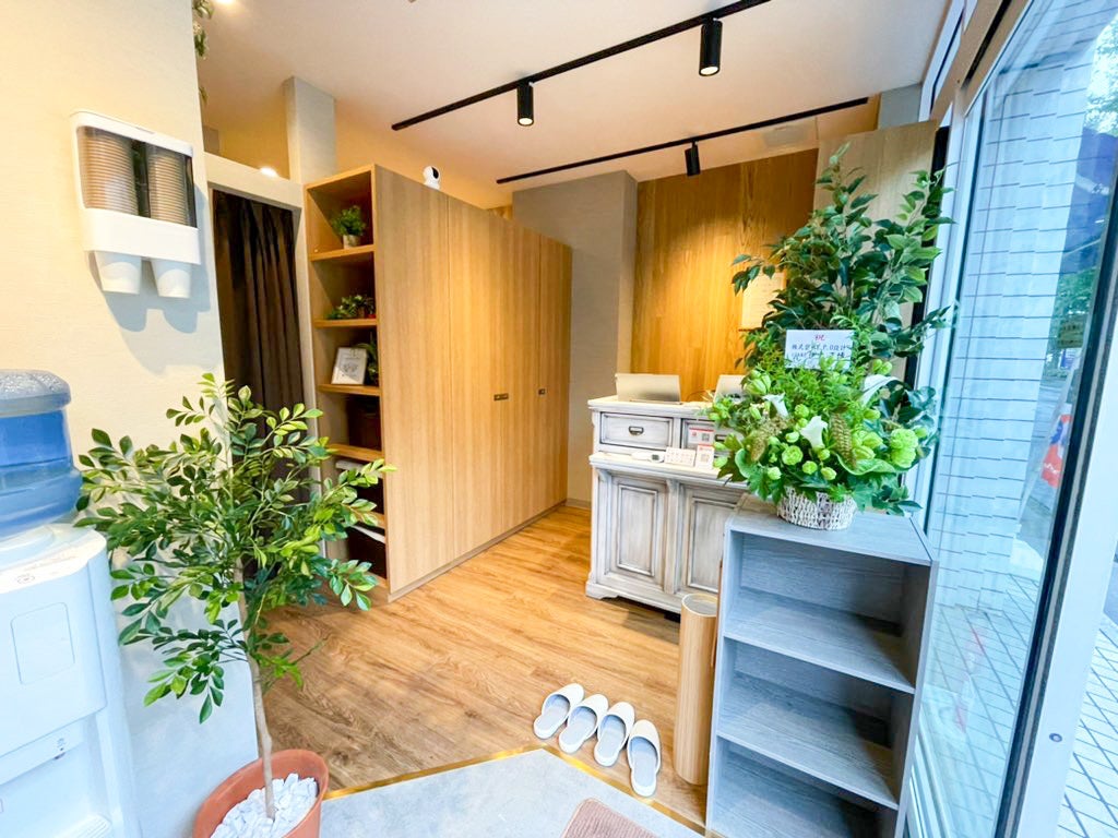 北欧風の清潔感ある店内