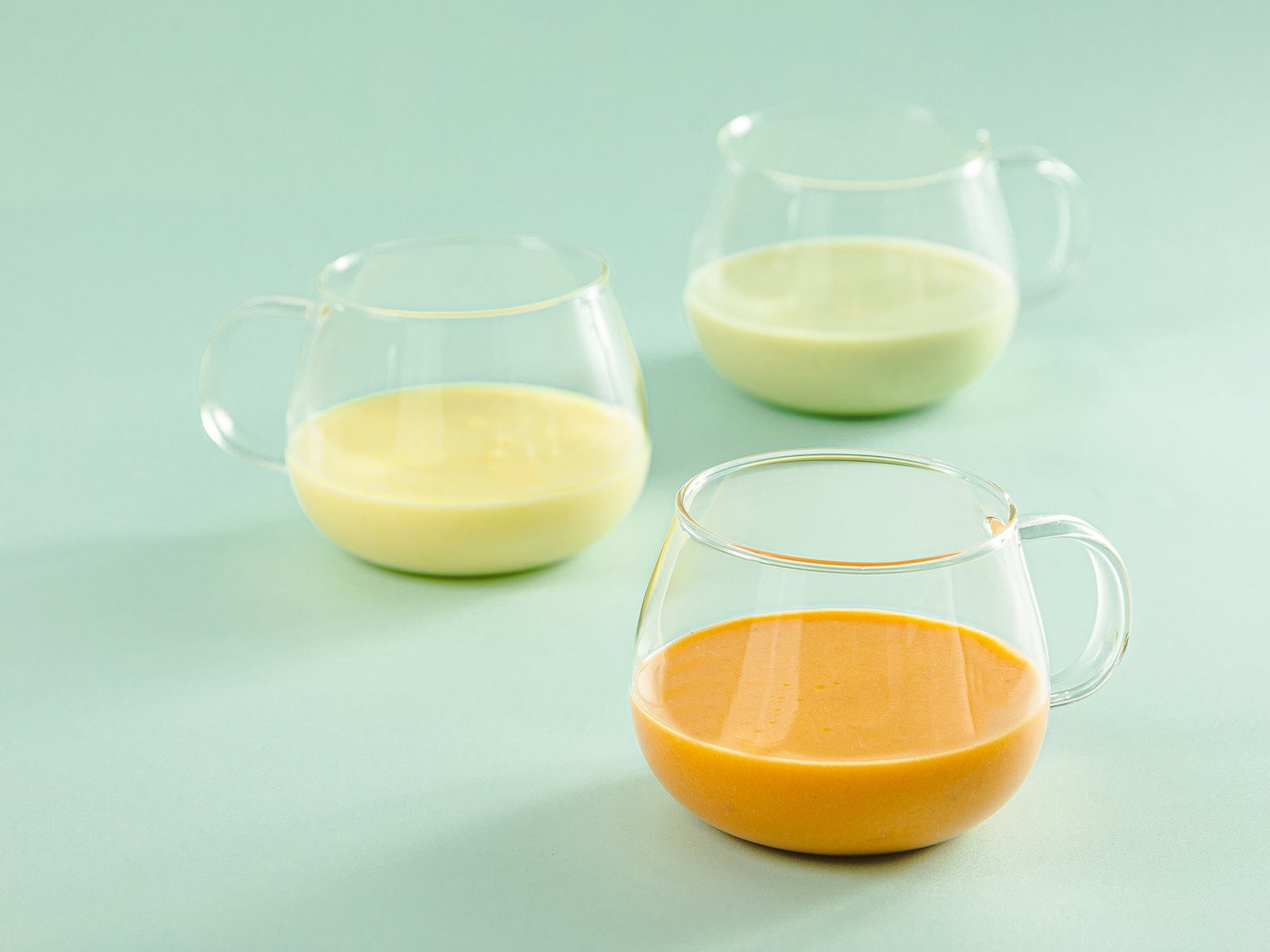 ホットでも冷製でも楽しめる新発売のソイ・スープ